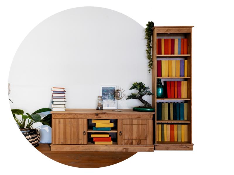 LIVING STORAGE