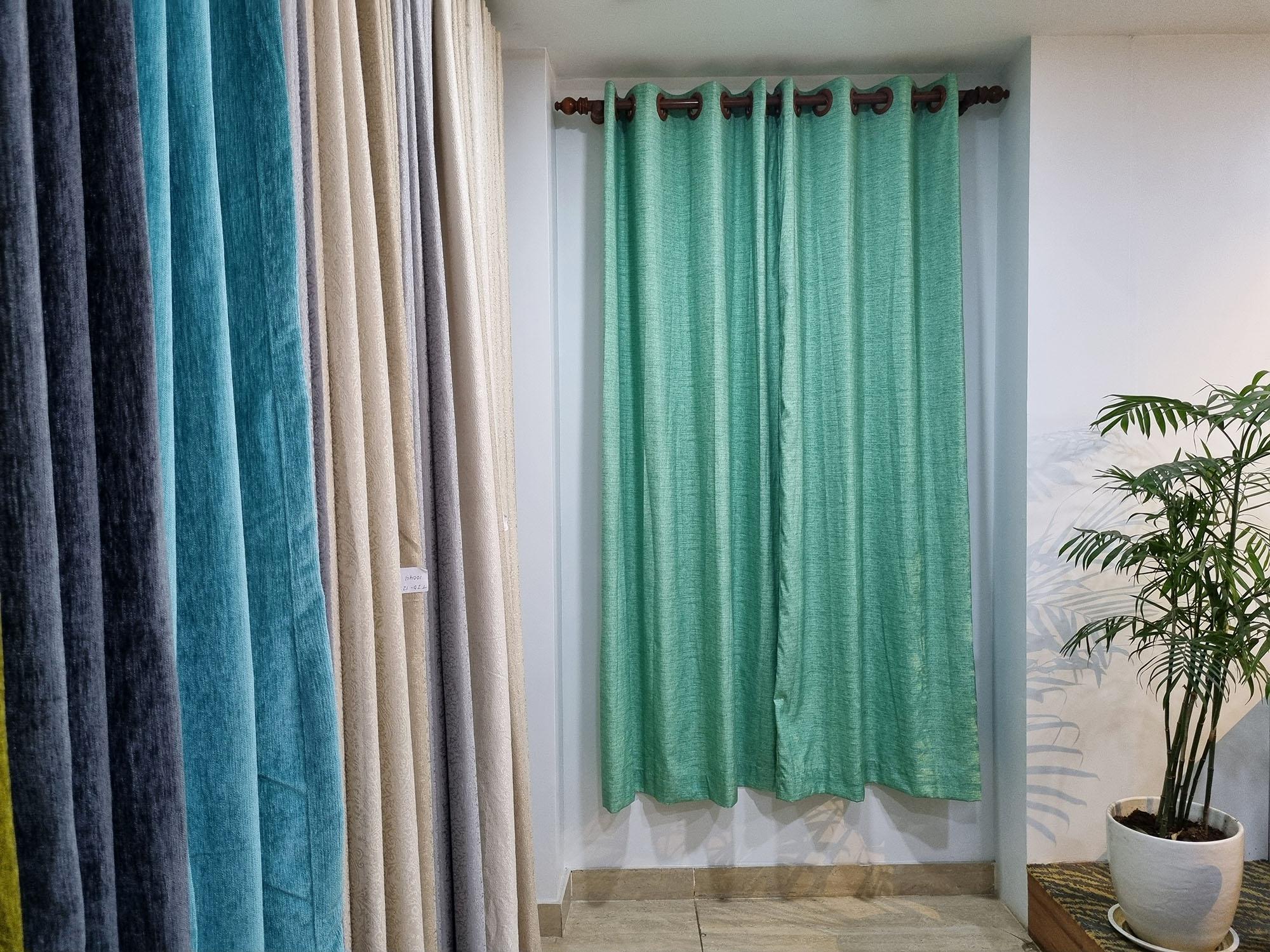 Streamline Emerald Green Curtain